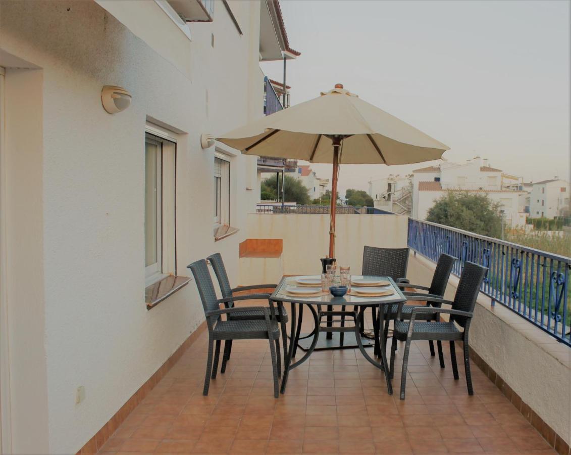 Apartament Amb Terrassa I Parking Llanca Exterior photo